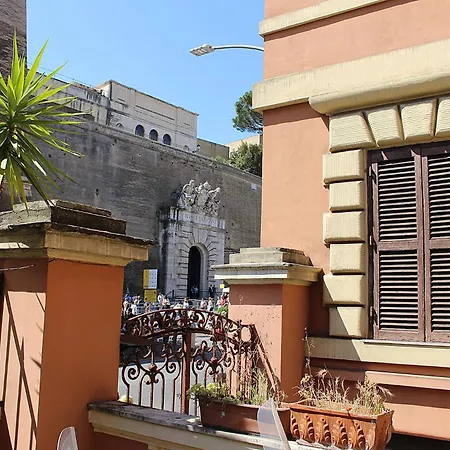 Porta Del Vaticano *